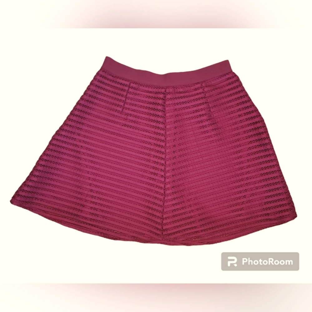 size large H&M  red circle skirt